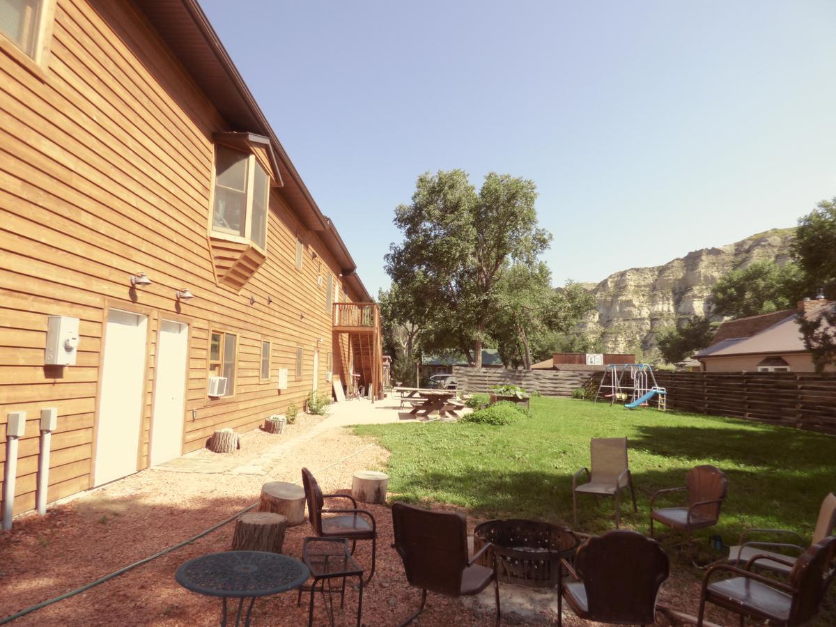 Amble Inn Medora Exterior photo